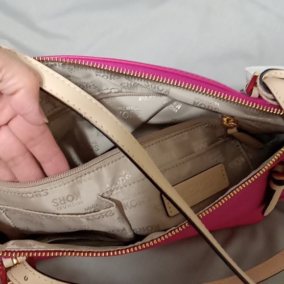 MICHAEL KORS Purse PINK FUSIA Jet Set Handbag New Shoulder Womens Gift Holiday - Picture 6 of 12